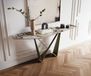 Edge Table console Edge Polygonal 180x50 cm Céramique Patagonia Poli Pieds Métal Finition effet Titane