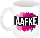Bellatio Decorations Aafke naam cadeau koffie mok - beker - met roze verfstrepen - Cadeau collega - moederdag - verjaardag - juf - coach - 300 ml - wit