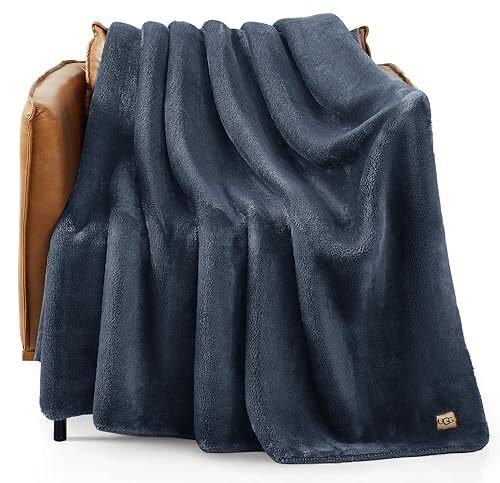 UGG UGG - Whitecap - pluche deken voor bank of bed - comfortabele, gezellige woondecoratie - zachte en luxe deken voor woonkamer of slaapkamer - 127 x 177 cm - Night Sky