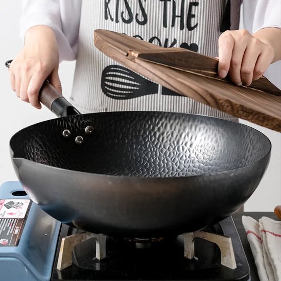 Luxe Stevige Pure ijzeren Wok Pan Gietijzeren Pan Niet-Gecoate Pot Algemeen Gebruik Voor Gas-En Inductiekookplaat 32Cm Wok Kookgerei Keuken Pan