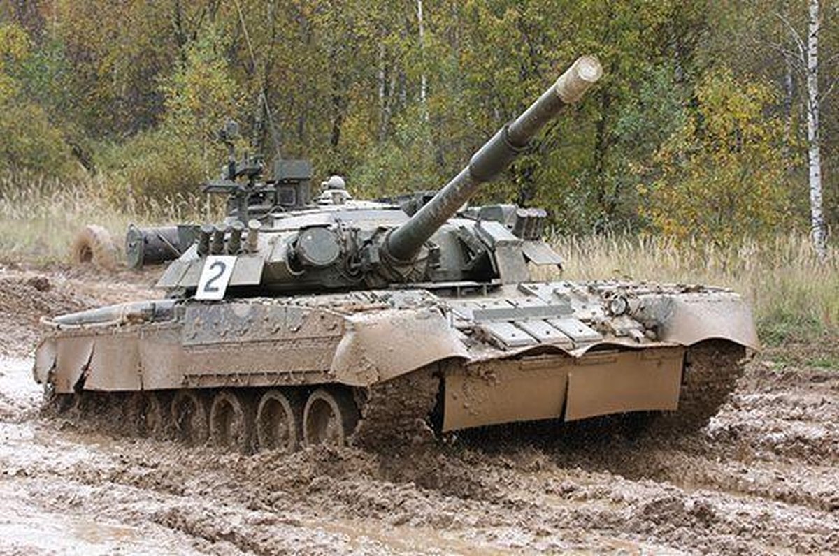 Trumpeter 009525 Russische T-80U MBT plastic modelbouwset, gekleurd