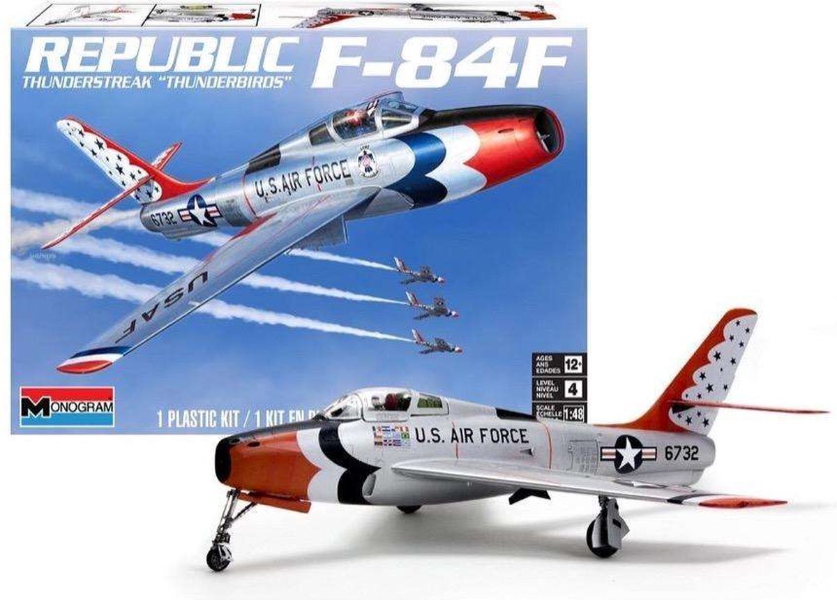 Revell 1:48 15996 F-84F Thunderstreak - Thunderbirds Plane Plastic kit