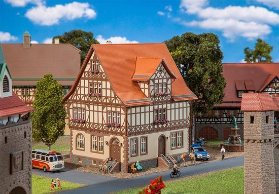 Faller - 1/87 VAKWERKHUIS BAD LIEBENSTEIN (6/24) * - Modelbouwset