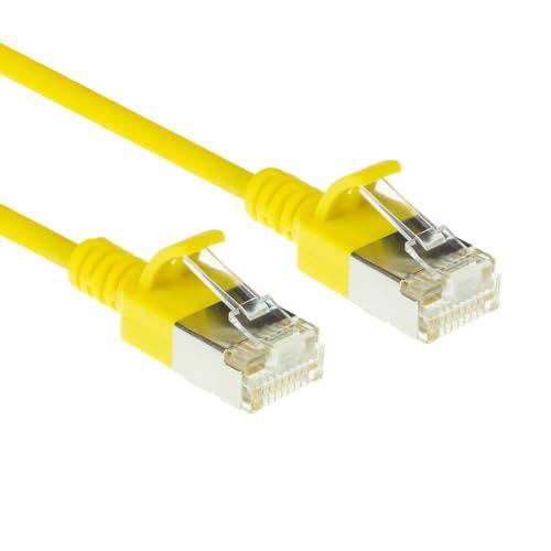 ACT Gele 7 meter LSZH S/FTP CAT6A slimline patchkabel snagless met RJ45 connectoren DB7807