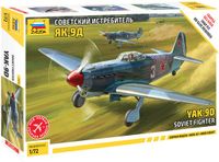 Zvezda Modelbouwpakket Militaire voertuigen - 7313 YAK-9D Soviet Fighter Plastic - 1:72 - Modelbouw