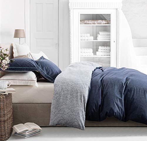 SLEEPBELLA Dekbedovertrek King Size, 600 Thread Count, Cotton, Navy Blue and Grey Printed with Luxury Blue Leaves Pattern, Reversible Botanical Duvet Cover Sets, 3 Piece Bedding Set