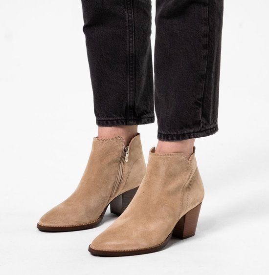 Manfield Dames Beige Suède Enkellaarsjes met Hak - Maat 41