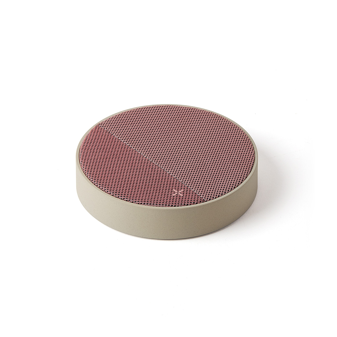 Lexon Design Lexon Oslo Energy Bluetooth Speaker - Pink