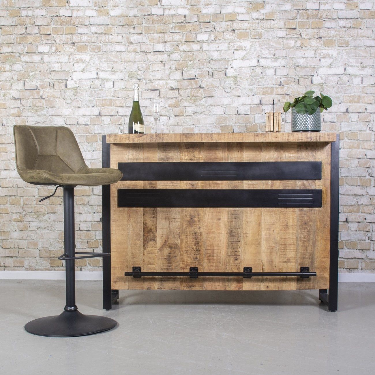 Gister&Vandaag Bartafel Bozz - 7423625930942