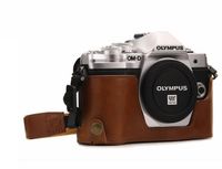 MegaGear MG1352 Camera Tas Bruin