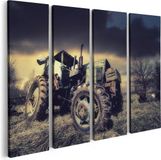 Artaza Canvas Schilderij Vierluik Oude Tractor op het Grasveld - 80x60 cm