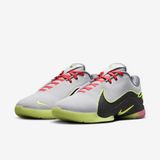 Nike LeBron 22 - Heren Basketbalschoenen - Wit/Volt Glow/Medium Ash - Maat 41