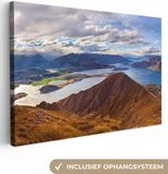 OneMillionCanvasses Canvas schilderij - Landschap - Water - Berg - Licht - Foto op canvas - 150x100 cm