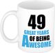 Bellatio Decorations Verjaardag 49 jaar Koffiemok Cadeau - Great years of being awesome - wit/blauw - beker - Jubileum - voor heren - mannen