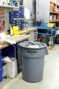 Rubbermaid Brute Container - 75L - Gray - Round
