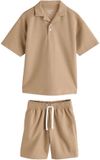 Next Jongens Set van getextureerd poloshirt met korte mouwen en short - Bruin