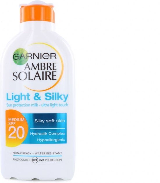 Garnier Ambre Solaire Light & Silky ZonnebrandcrÃ¨me SPF 20