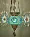 DEMMEX Turks-Marokkaanse kleurrijke mozaïek Boheemse Boho hangende kandelaar lantaarn met handgemaakte kleurrijke glazen bol en metalen bladkettingen, 61 cm (Cutsie)