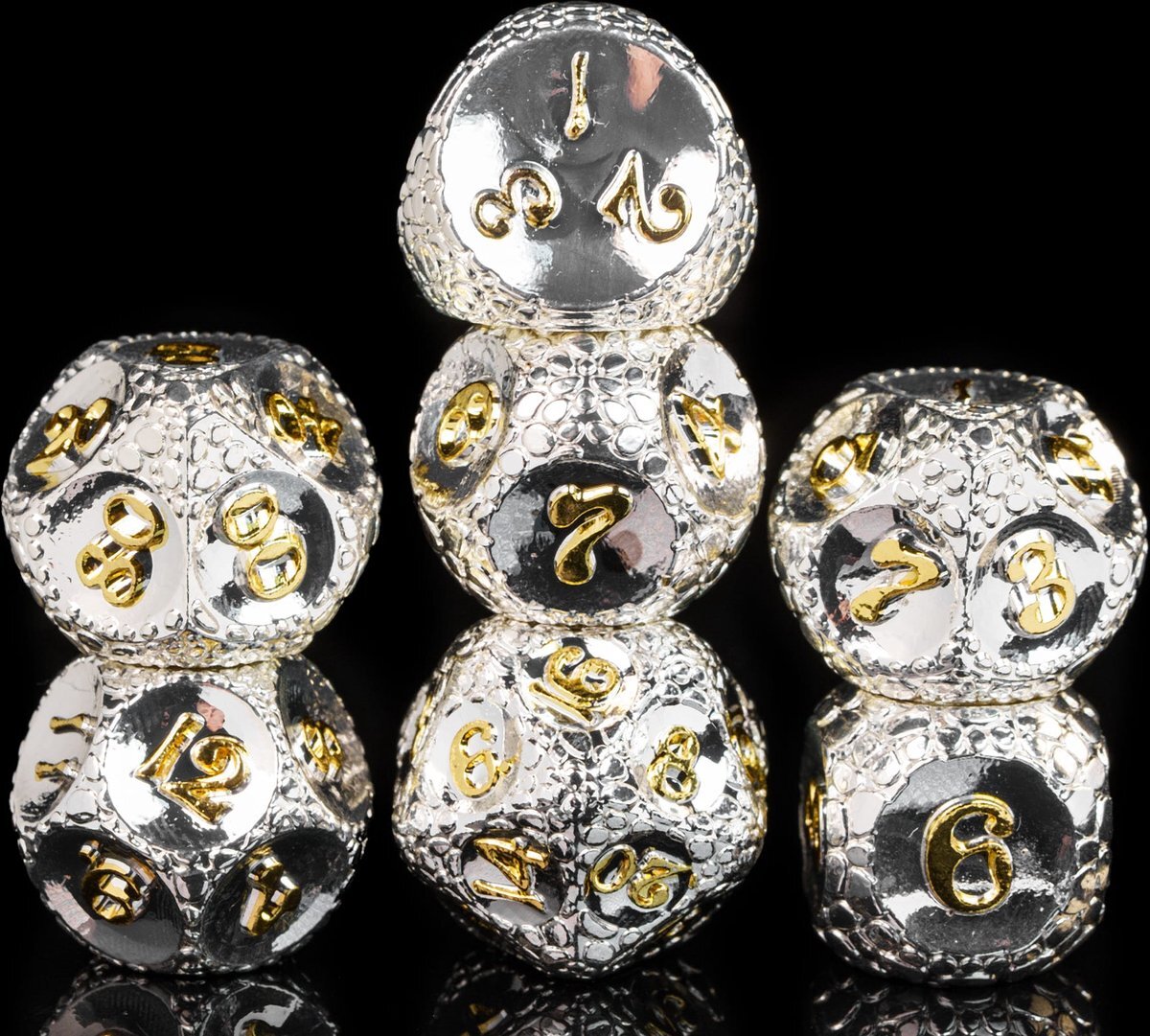 Genvi Silver with Golden Font Metal dice (Stone)