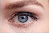 Merkloos / Sans marque Poster (Mat) - Close-up van Opgemaakt Blauwkleurig oog - 75x50 cm