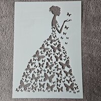 A4 Herbruikbaar Stencil - Vrouw in Vlinderjurk - Knutselen & Scrapbooking