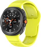 Strap-it Siliconen Outdoor bandje met druksluiting geschikt voor Samsung Galaxy Watch 9 (40/44mm) / Watch 8 (40/44mm) / 8 Classic (46mm) - lime