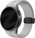 Bandz siliconen band met D-Buckle geschikt voor Samsung Galaxy Watch 7 (40 & 44mm) / Watch 6 (Classic) / 5 40mm & 44mm / 5 Pro / 4 & Watch 4 Classic / Watch FE - lichtgrijs