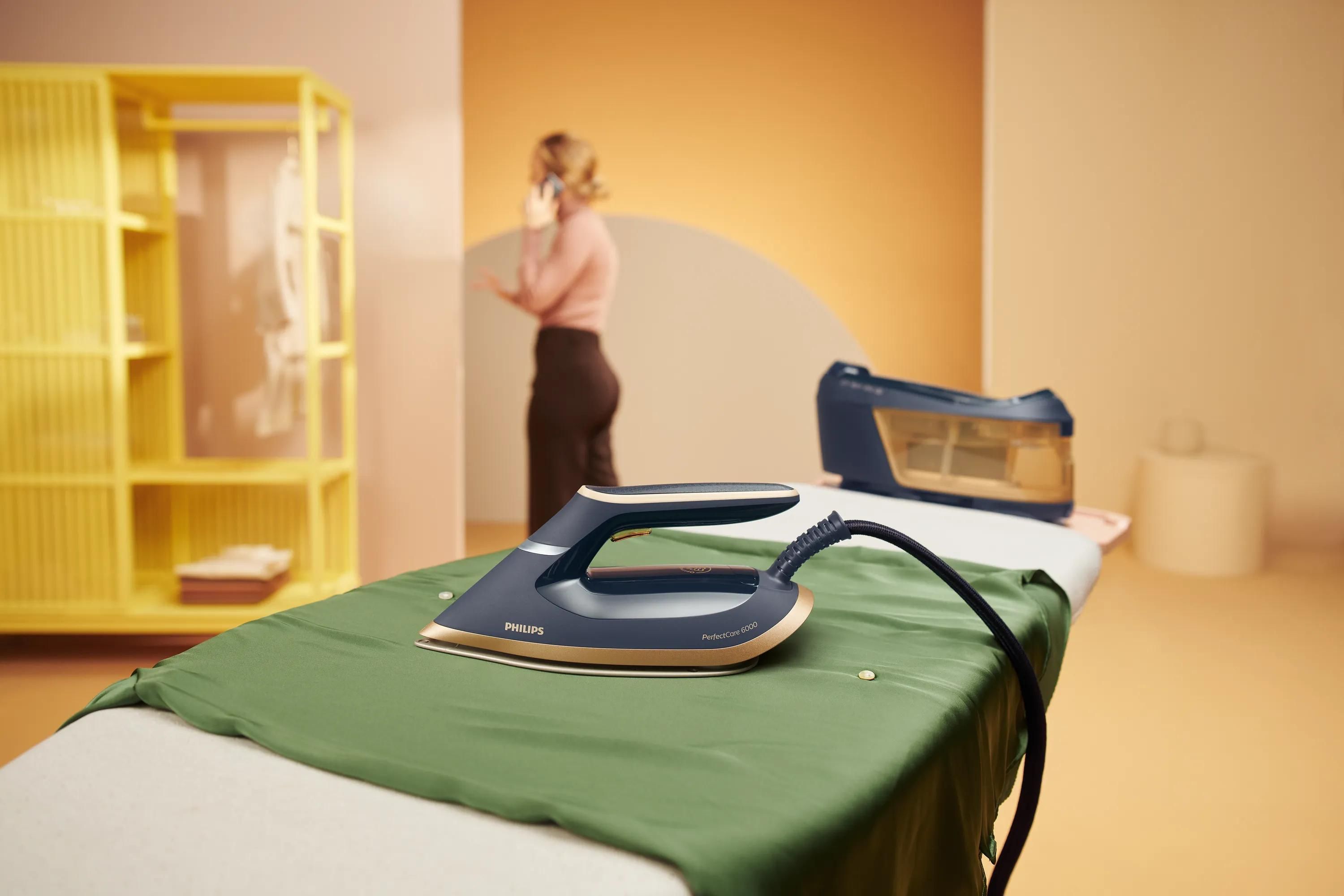 Philips PerfectCare 6000 Series PSG6066/20 Stoomgenerator - Blauw/Goud
