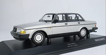 MINICHAMPS 155171408 - Volvo 240 Gl Silver 1986 - schaal 1/18 - verzamelstuk miniatuur