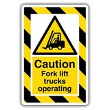 V Safety Caution Vorkheftrucks Werken - ExtraViz 250 x 350 mm - Glow In The Dark Zelfklevend Vinyl Veiligheidsbord