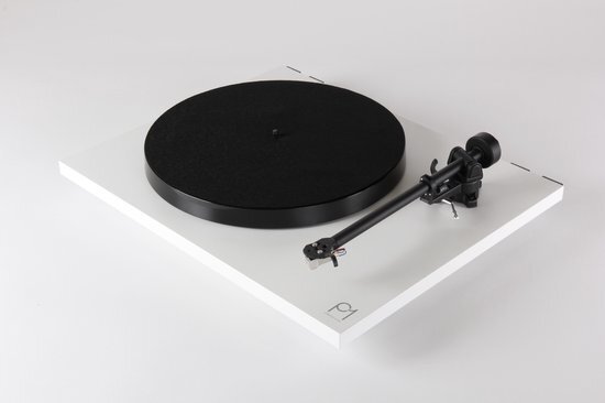 Rega Planar 1 Platenspeler - Carbon Cartridge - Mat Wit