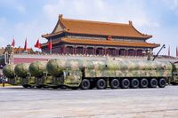 HobbyBoss 82964 DF-61 ICBM Chinese Intercontinentale Ballistische Raket Plastic Modelbouwpakket 1:72