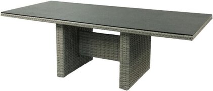 OWN Caya dining table