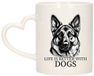 Bellatio Decorations Mug cadeau pour les amateurs de chiens - Berger Allemand - blanc avec anse en forme de cœur - céramique - 300 ml