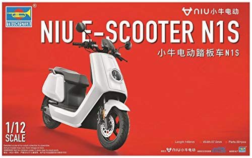 Trumpeter 007305 NIU E-SCOOTER N1S - Voorgeschilderde plastic modelbouwset - Gekleurd