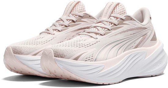 PUMA Maxima Pro Unisex Sportschoenen - Jasmine Flower-Rose Latte-PUMA Silver