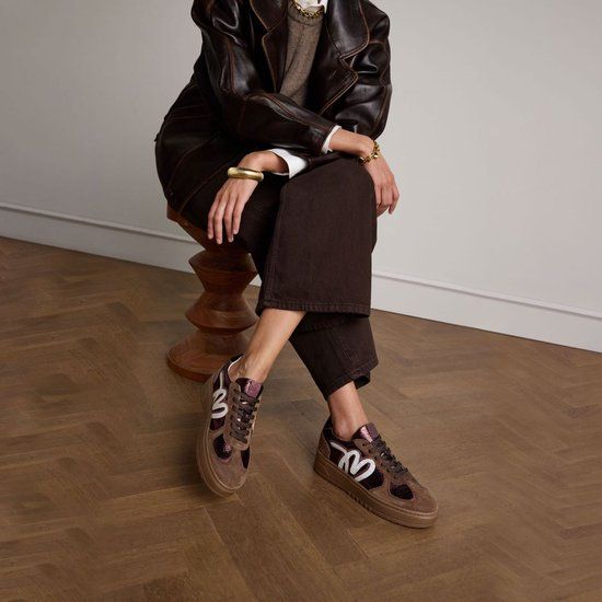 Manfield - Dames - Donker bronzen metallic sneakers met details - Maat 42