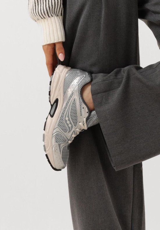 Saucony Ride Millennium W Sneakers Dames - Zilver Maat 39 - Herfst/Winter 2024