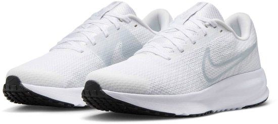 Nike Run Defy Hardloopschoenen Dames - Maat 39 - Wit - Hardlopen - Vrouwen - HM9593-103
