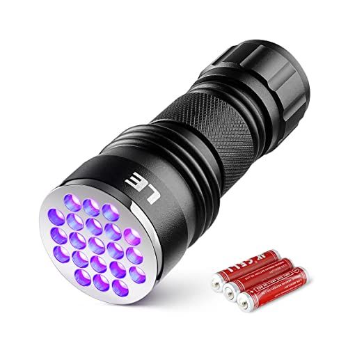 LE Uv-blacklight LED mini-zaklamp met 21 leds als huisdierenurinedetector, ultraviolet licht met 395nm voor geocaching, huisdierurinedetectoren, enz. 3 AAA-batterijen inbegrepen