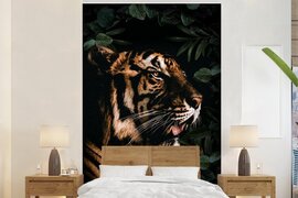 Nr1Wallpaper Behang - Fotobehang Tijger - Brullen - Planten - Breedte 155 cm x hoogte 240 cm