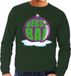 Bellatio Decorations Foute kersttrui kerstbal paars op groene sweater voor heren - kersttruien L