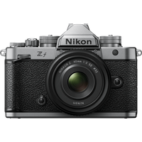 Nikon Z f zilver + NIKKOR Z 40mm f/2.0 special edition + free leather promo case