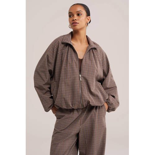 WE Fashion geruite bomberjack - bruin