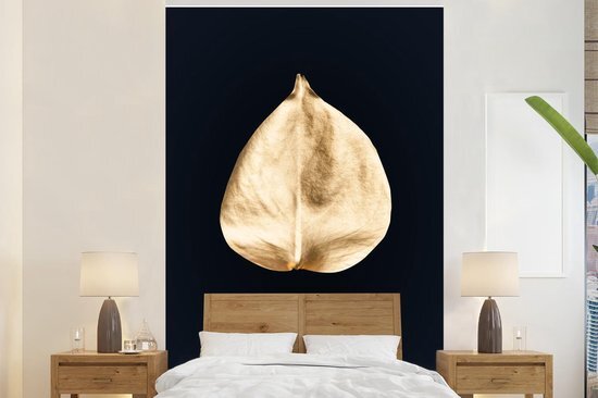 Nr1Wallpaper Behang - Fotobehang Gouden blad met de quote - You are gold - Breedte 155 cm x hoogte 240 cm