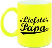 Bellatio Decorations Shoppartners Bv Liefste papa tekst cadeau mok / beker - neon geel - 330 ml - verjaardag / Vaderdag