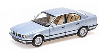 MINICHAMPS - Miniatuurauto uit de collectie, 100024007, Light Blue Metallic