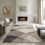 the carpet Pearl – Modern Kortflor Vloerkleed met Contourensnede en Golvend Geometrisch Patroon – Beige – 140 x 200 cm