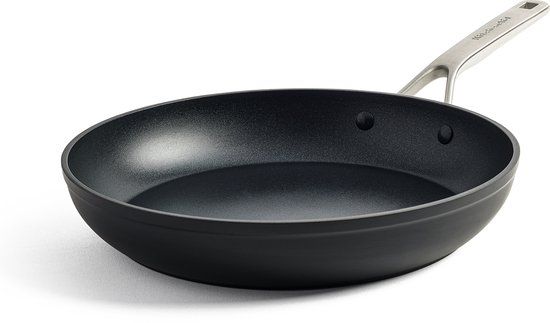 KitchenAid Gesmede geharde antiaanbakpan - 30 cm - Zwart