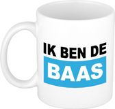 Bellatio Decorations Cadeau mok voor baas - licht blauw - grappig - keramiek - 300 ml